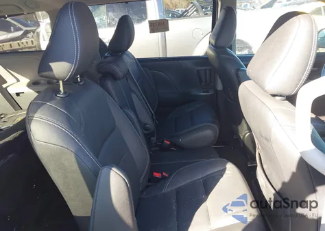 2016 Toyota Sienna Se 8 Passenger z USA, uszkodzony, nr VIN 5TDXK3DC0GS721263